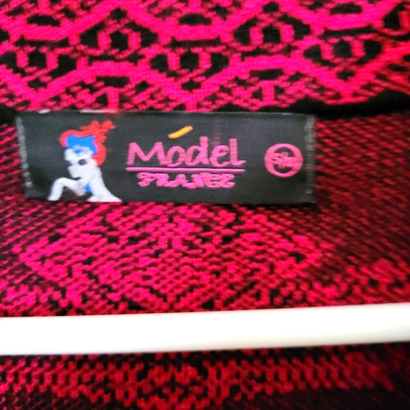 Model France 3/4 sleeve sweater/blouse. - Picture 4 of 9